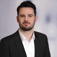 Leon Schneider