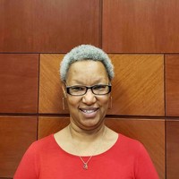 Linda L Davis