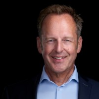Ralf Peters
