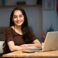 Alayna Khan
