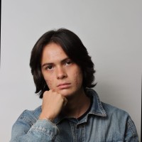Daniel S. Castro .