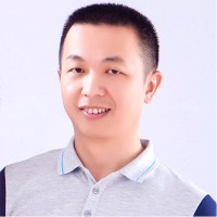 黄展华