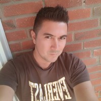 Mauricio R.