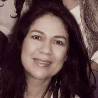 Maria Elena Pinglo