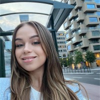 Eszter Pal