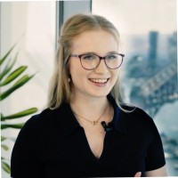 Alexandra Crabb