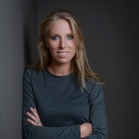 Suzanne Huig