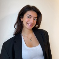Darya Momeni