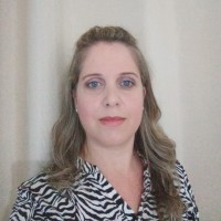 Luciane Feldhaus Silva Camargo