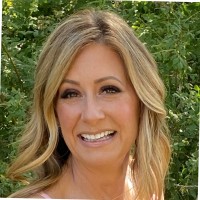 Julie Graves