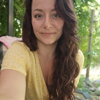 Saskia R