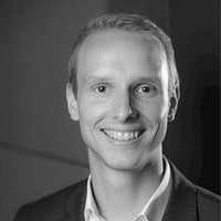 Lars Dekker