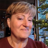 Julie Lay