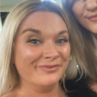 Mia Rowe
