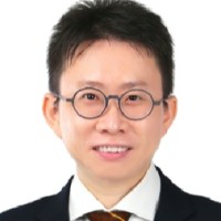 Chee Wei, Kenneth L.