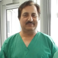 Surgeon Prof. Dr. Saleem Arif