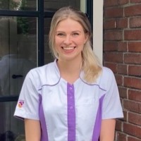 Alinde Dekker