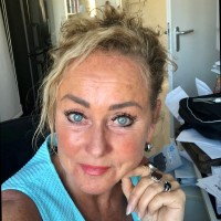 Arienne Stolk
