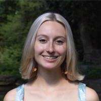 Ariel Feldkamp, Iida