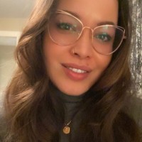 Elaine Woo