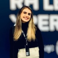 Ana Laura De Oliveira