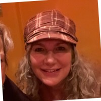 Suzanne Lowe