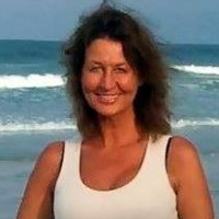 Christine Phillips  ✿