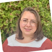 Lindsey Buyer, Ra, Aia