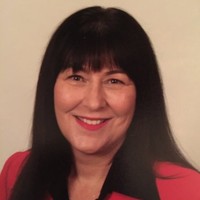 Lisa M Lemke