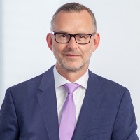Dr. Carsten Wirth