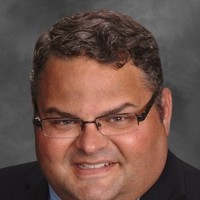 Jon Scraper, Pe, Cm