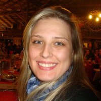 Roberta Lários