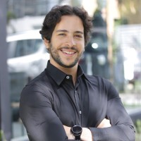 victor macedo santa cruz