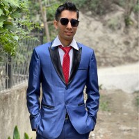 Poshan Pande