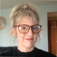 Leisa Cleveland