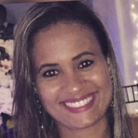 Flávia Lázaro