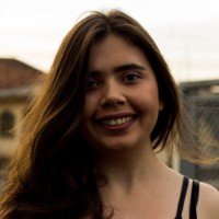 Letícia Bueno