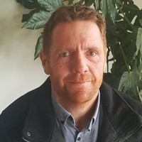 Leigh Barker