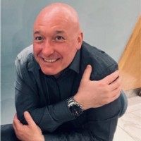 Alan Holt