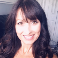 Robin Jones, Rn