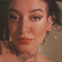 Tálita F