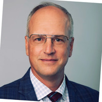 Steven T Voiland