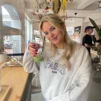 Suzanne van Dam