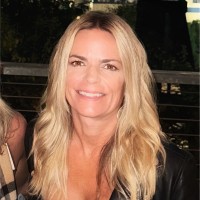 Sarah R Rau