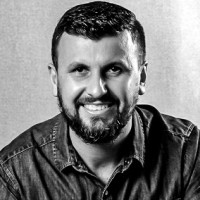 Tiago J. Silva