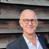 Dr. Mathias Hein