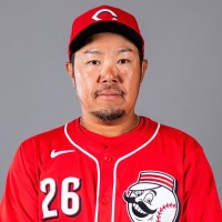 Yoshi ,