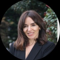 Nesli Üner, Mba