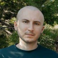Роман Белов