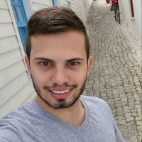 Victor Carneiro